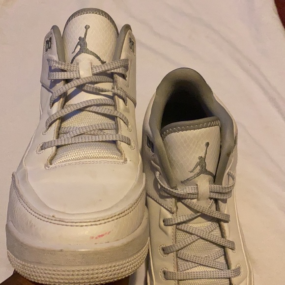 Jordan Flight 3 - Picture 2 of 6